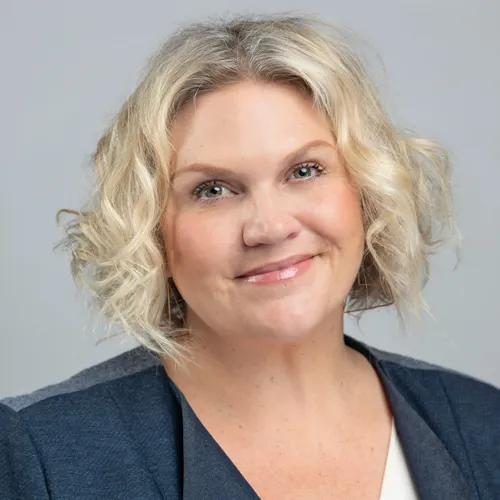 Annie Maxfield headshot
